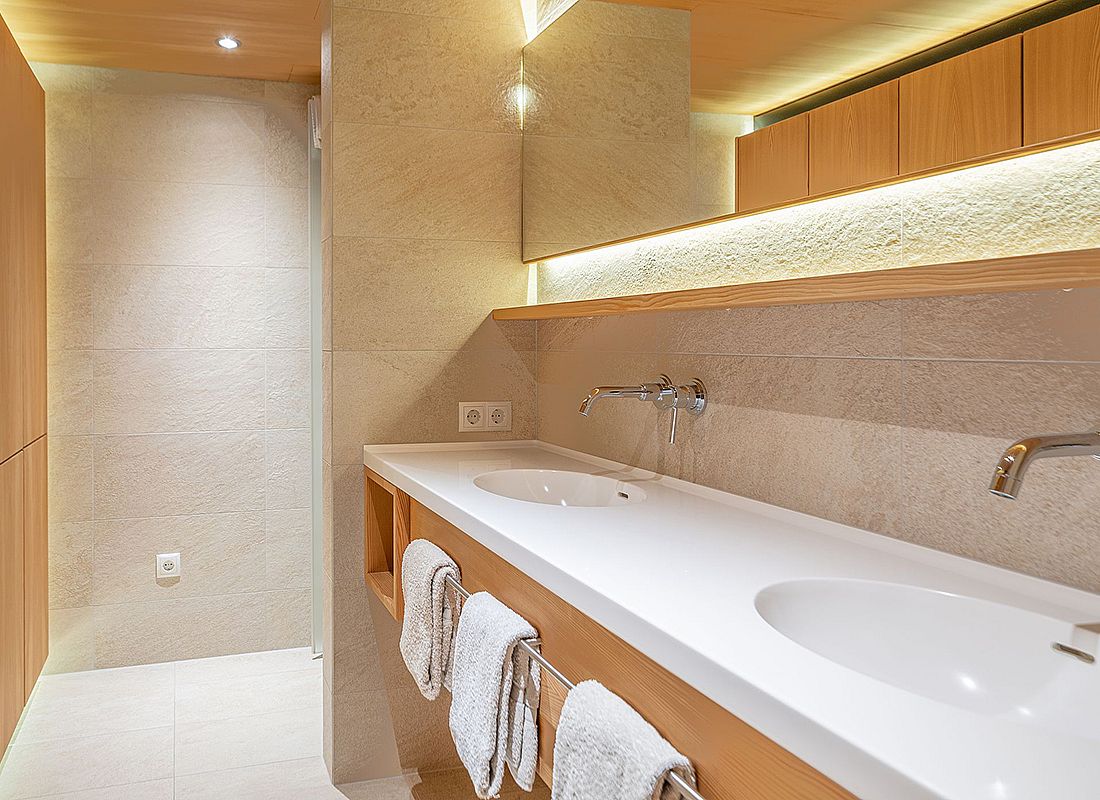 Suite for 3-4 Persons Suite for 3-4 Persons